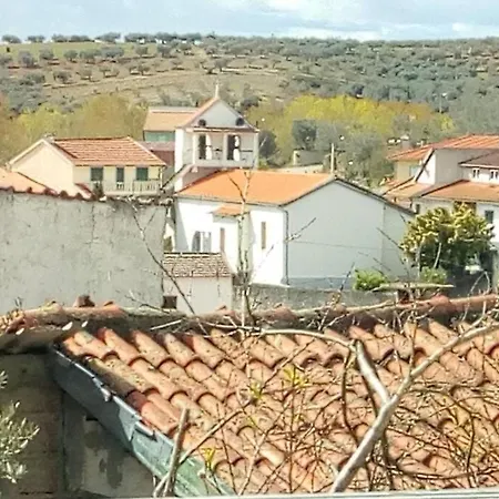 Casa Da Memoria Holiday home Milhao